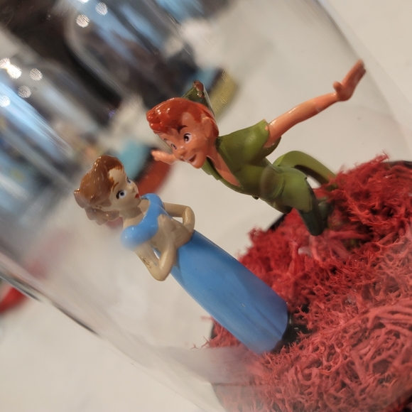 Peter Pan and Wendy Tinker Bell Neverland Disney Story Collection - Picture 2 of 3
